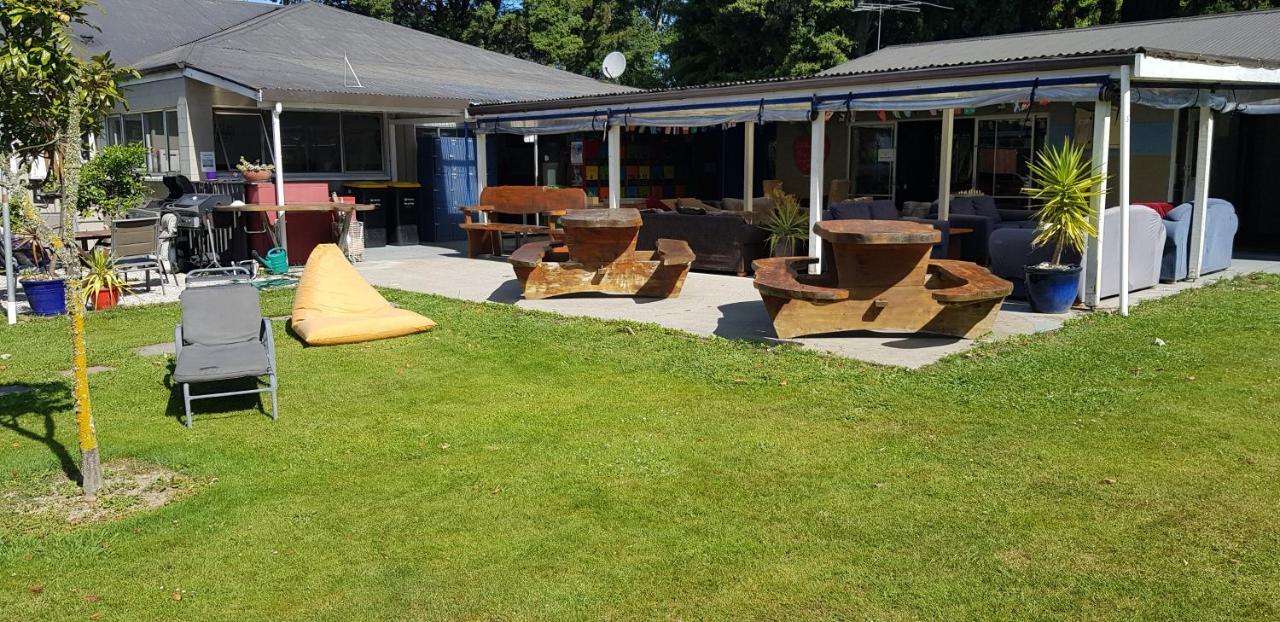 Auberge de jeunesse Happy Apple Backpackers à Motueka Extérieur photo